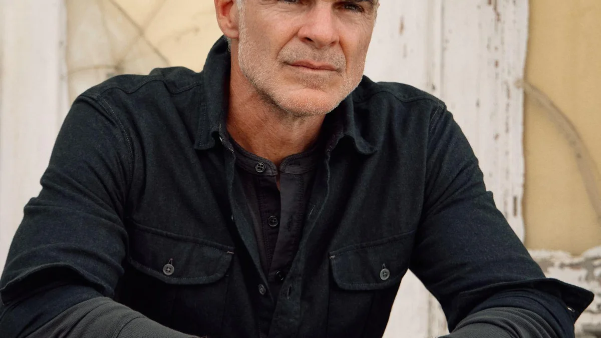 Landman saison 3 recrute Michael Kelly, et lui confie un homme encore plus puissant que les pétroliers de la série