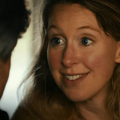 You Can See Everything : le documentaire sur Elizabeth Holmes devient un phénomène au box-office américain